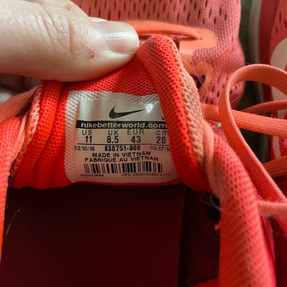 Women’s Nike Shoes size 11 - Picture 4 of 4
